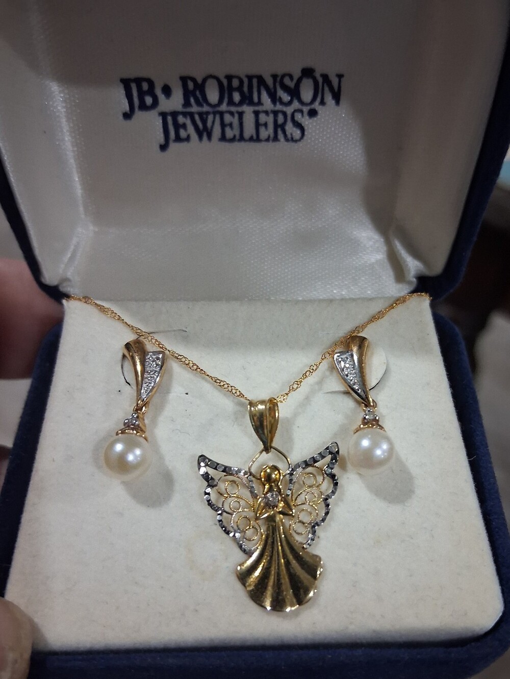 10Kt Gold Diamond Angel Pendant Necklace 18" & Diamond Natural Pearl Earrings